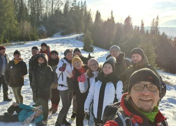 Pomaganie przez wędrowanie