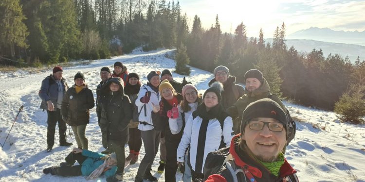 Pomaganie przez wędrowanie 1 Pomaganie przez wędrowanie