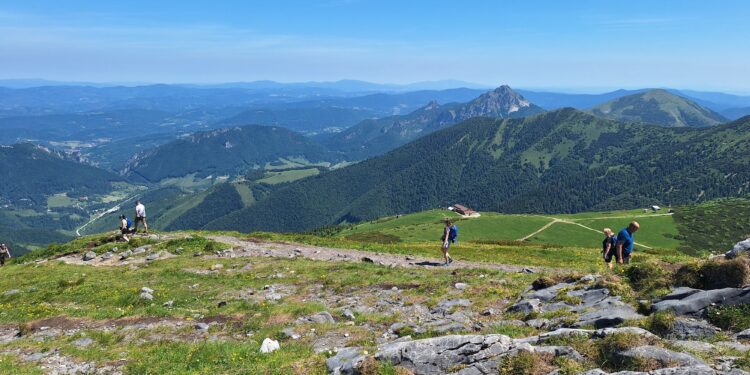 Wielki Krywań - najwyższy szczyt Małej Fatry i niepowtarzalne widoki 1 Wielki Krywań – najwyższy szczyt Małej Fatry i niepowtarzalne widoki